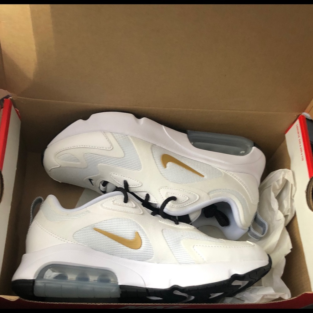 (Sold)Nike Air Max - Picture 4 of 11